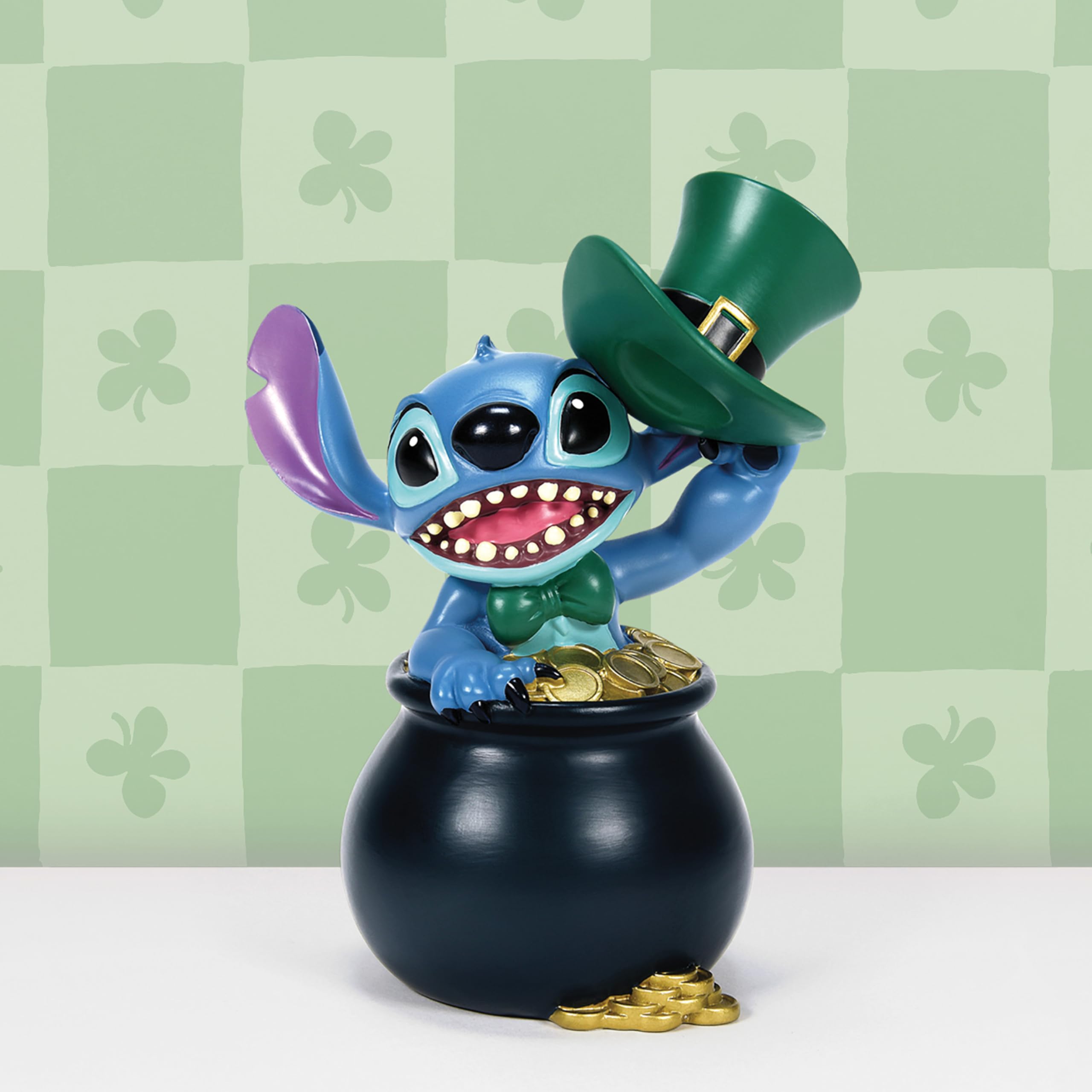 Amazon.com: Enesco Disney Showcase Lilo and Stitch St Patrick's